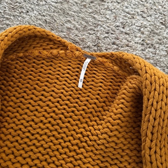 Free People Glow For It Crop Cardigan Sweater
 Size XS
Mustard yellow - Picture 9 of 12